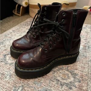 Platform Dr Martens.